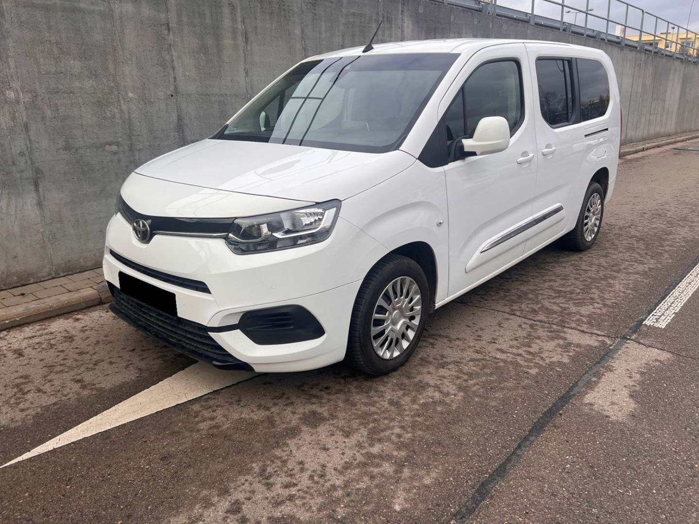 TOYOTA PROACE CITY VERSO Long 1.5L 130 BVM6 Dynamic 7 PL