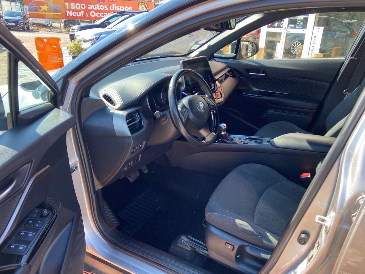 TOYOTA C-HR - 1.8 HYBRID 122 GRAPHIC