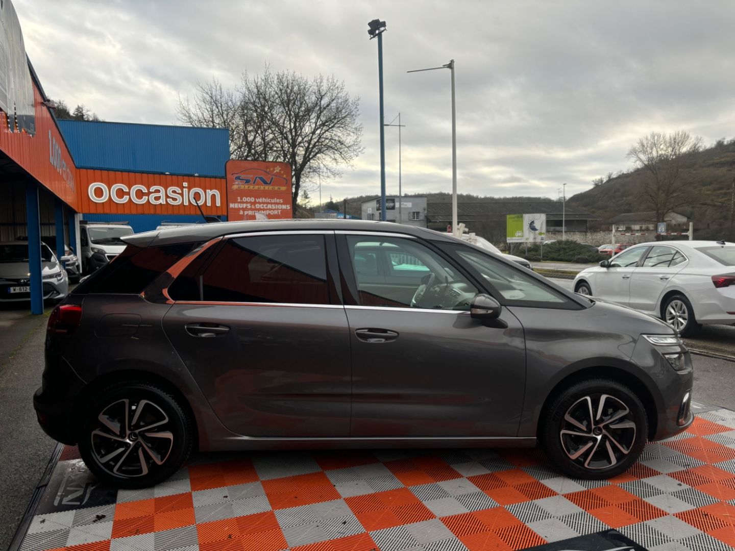 CITROEN C4 SPACETOURER - PureTech 130 EAT8 FEEL JA 17 Pack Drive Assist et Enfant