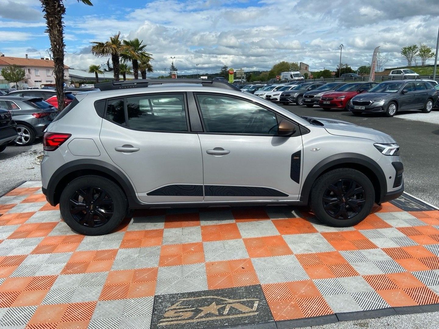 DACIA SANDERO - Tce 90 CVT STEPWAY EXTREME + GPS Caméra JA 16"