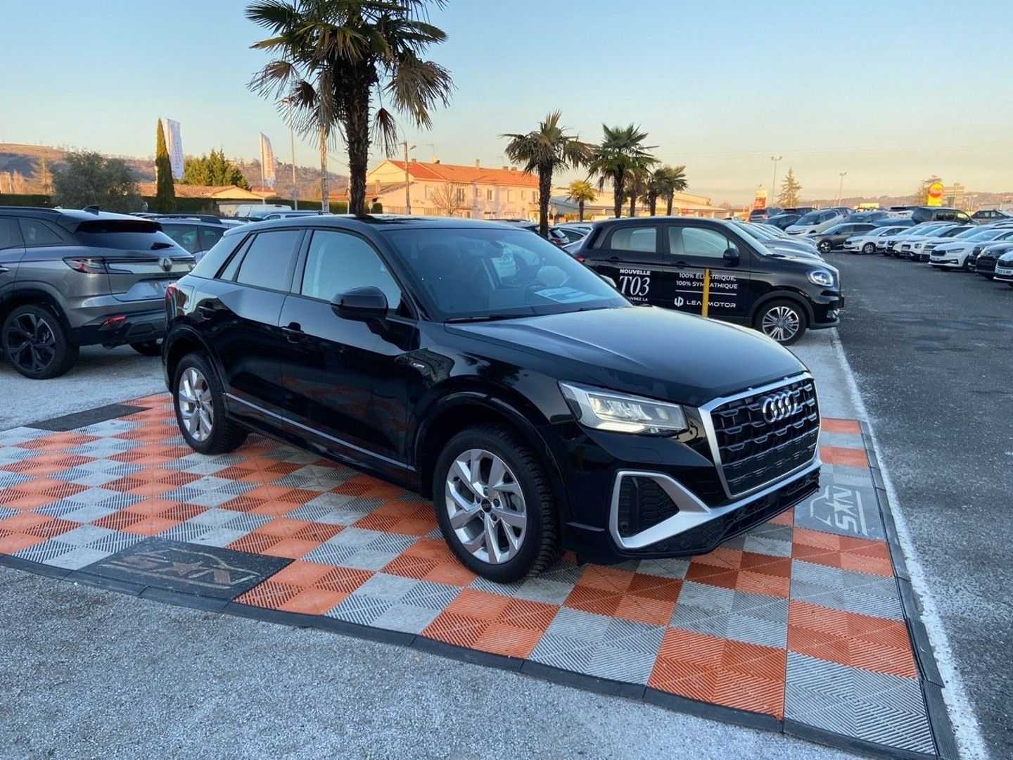 AUDI Q2 - 35 TFSI 150 S-TRONIC S-LINE Ext GPS Caméra Hayon Keyless
