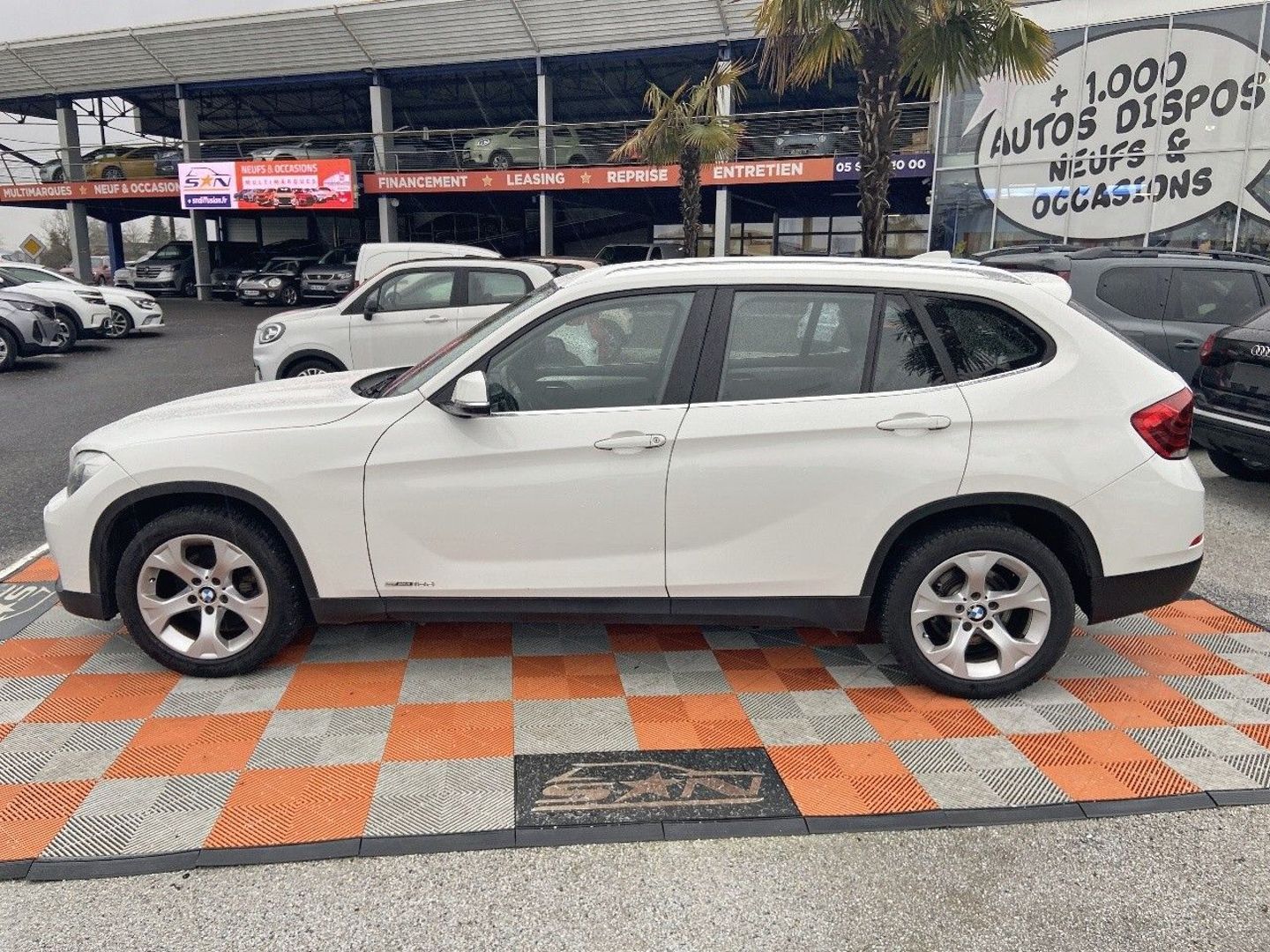 BMW X1 - SDRIVE 18DA LOUNGE