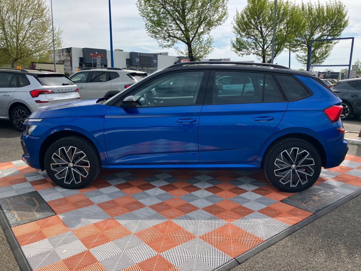 SKODA KAMIQ - 1.5 TSI 150 BV6 STYLE Caméra JA 17" Black Pack