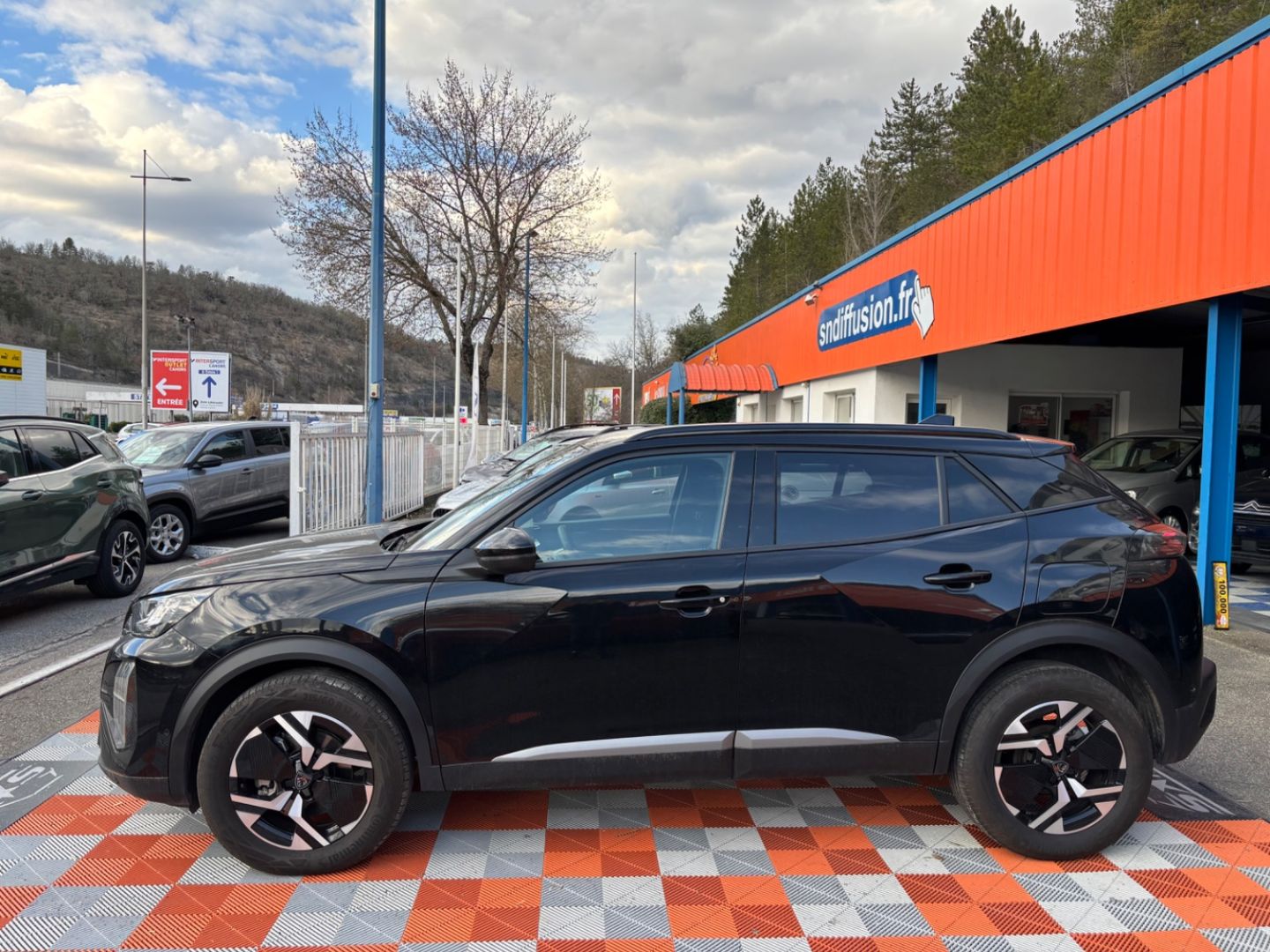 PEUGEOT 2008 - II (2) 1.2 Hybrid 136 ALLURE GPS Caméra ADML
