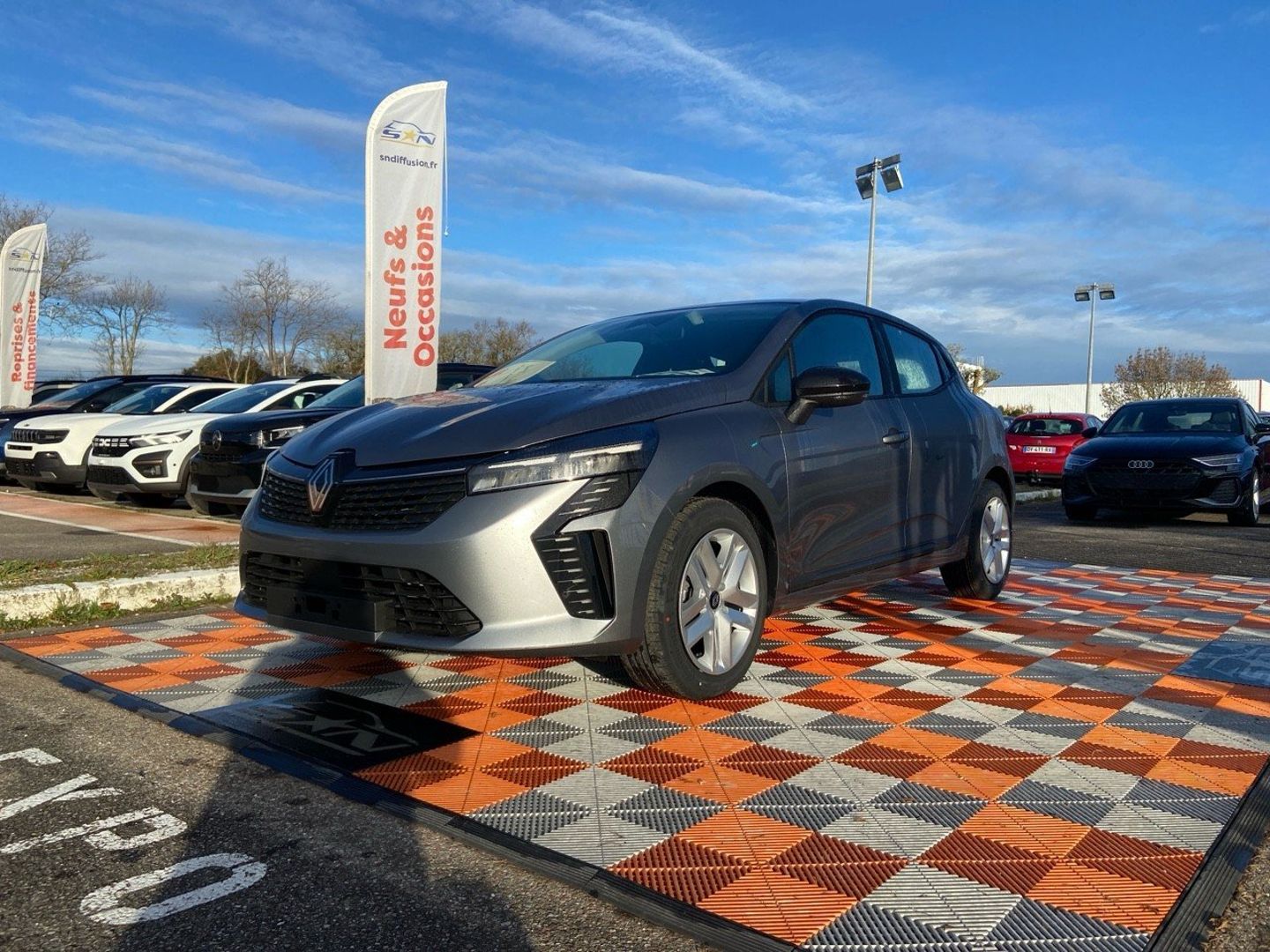 RENAULT CLIO - NEW V ECO-G 100 BV6 EVOLUTION Ecran Caméra Radar