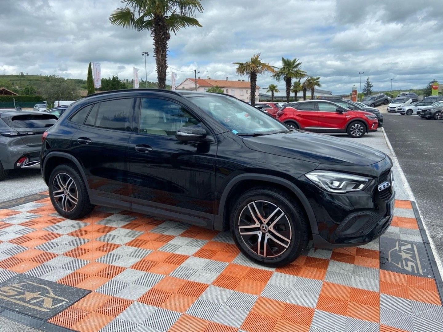 MERCEDES-BENZ GLA - 200 PROGRESSIVE LINE 163 PACK PREMIUM