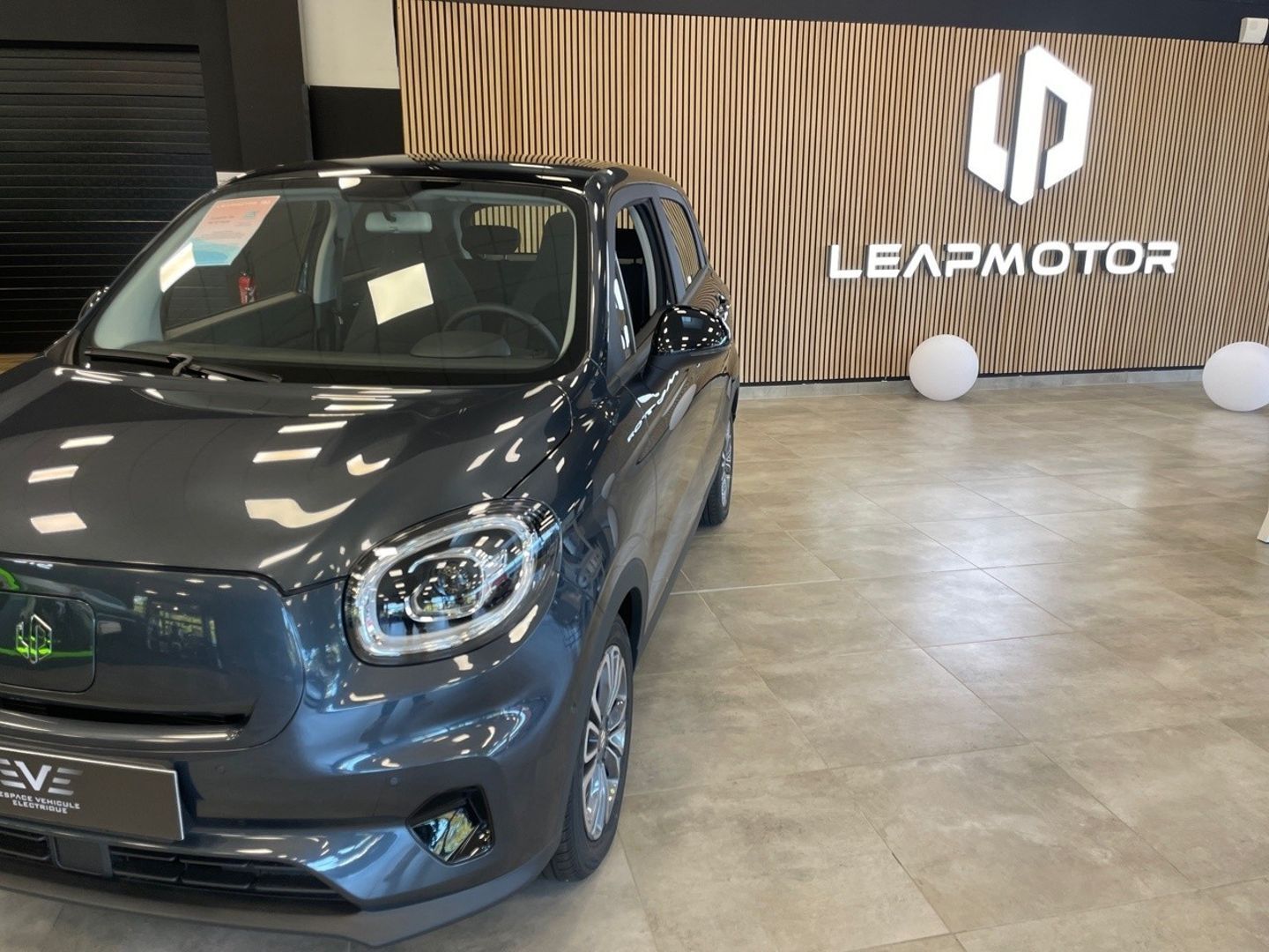 LEAPMOTOR T03 BIG BATTERY - LUXURY