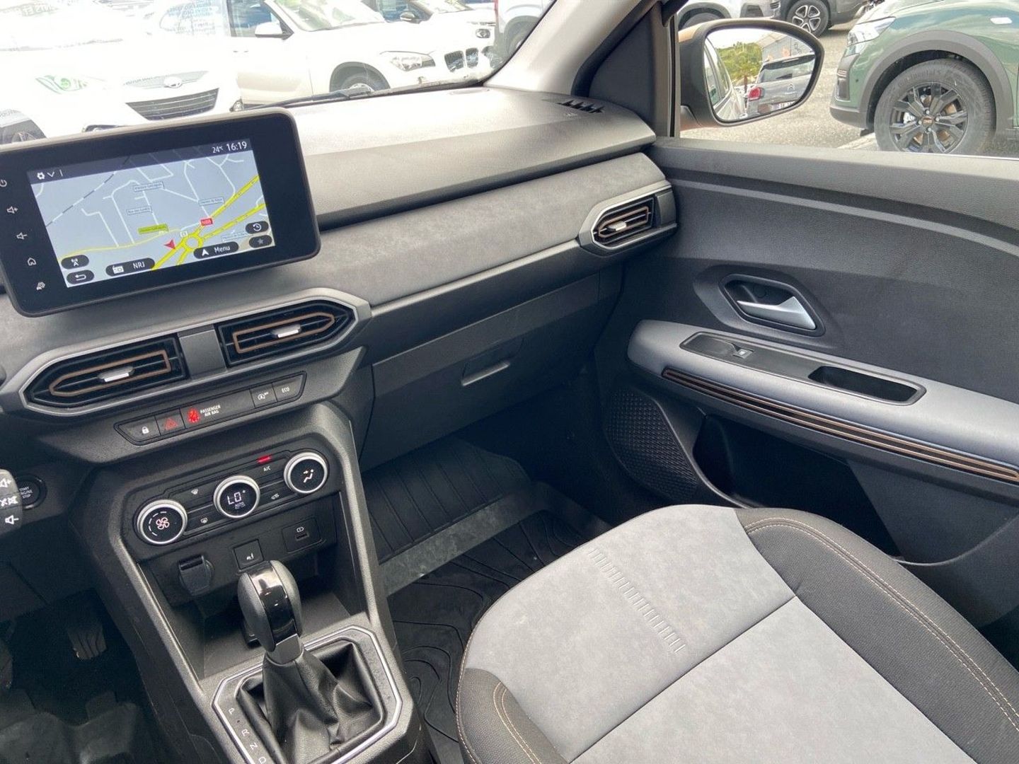 DACIA SANDERO - Tce 90 CVT STEPWAY EXTREME + GPS Caméra JA 16"