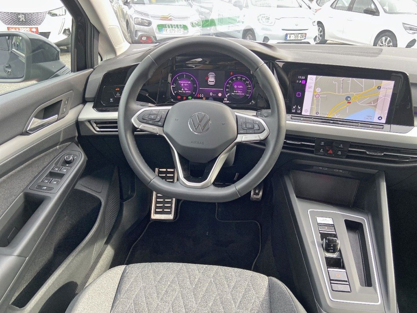 VOLKSWAGEN GOLF - VIII 2.0 TDI 150 DSG7 ACTIVE GPS Caméra LEDS Cockpit Attelage