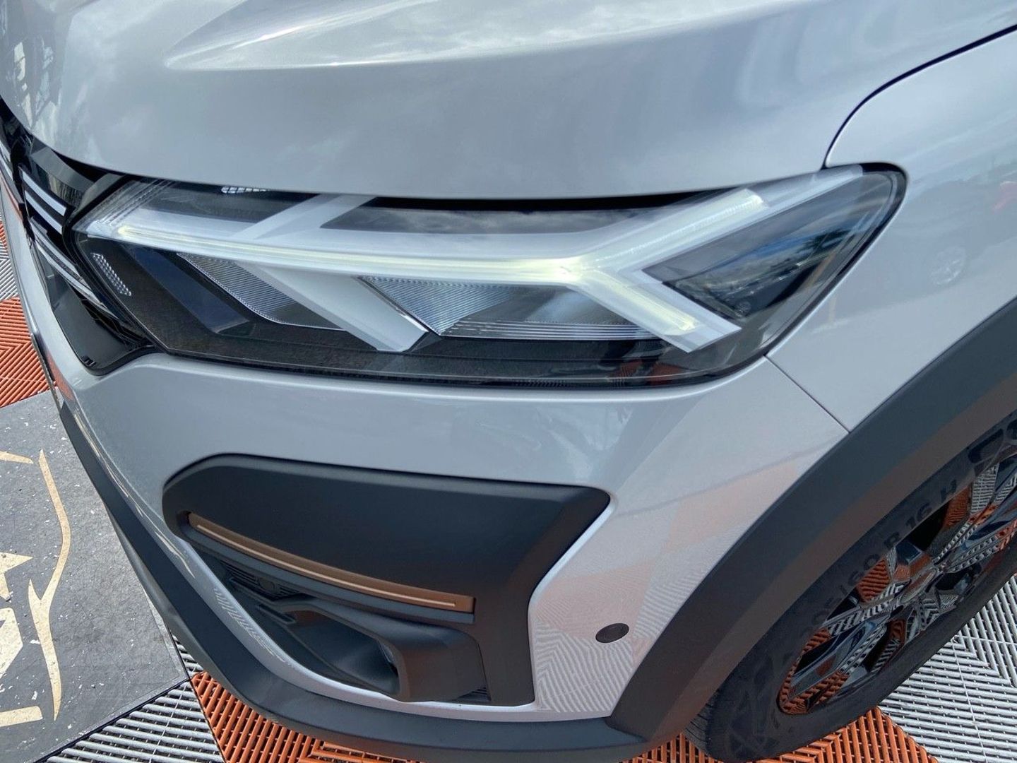 DACIA SANDERO - Tce 90 CVT STEPWAY EXTREME + GPS Caméra JA 16"