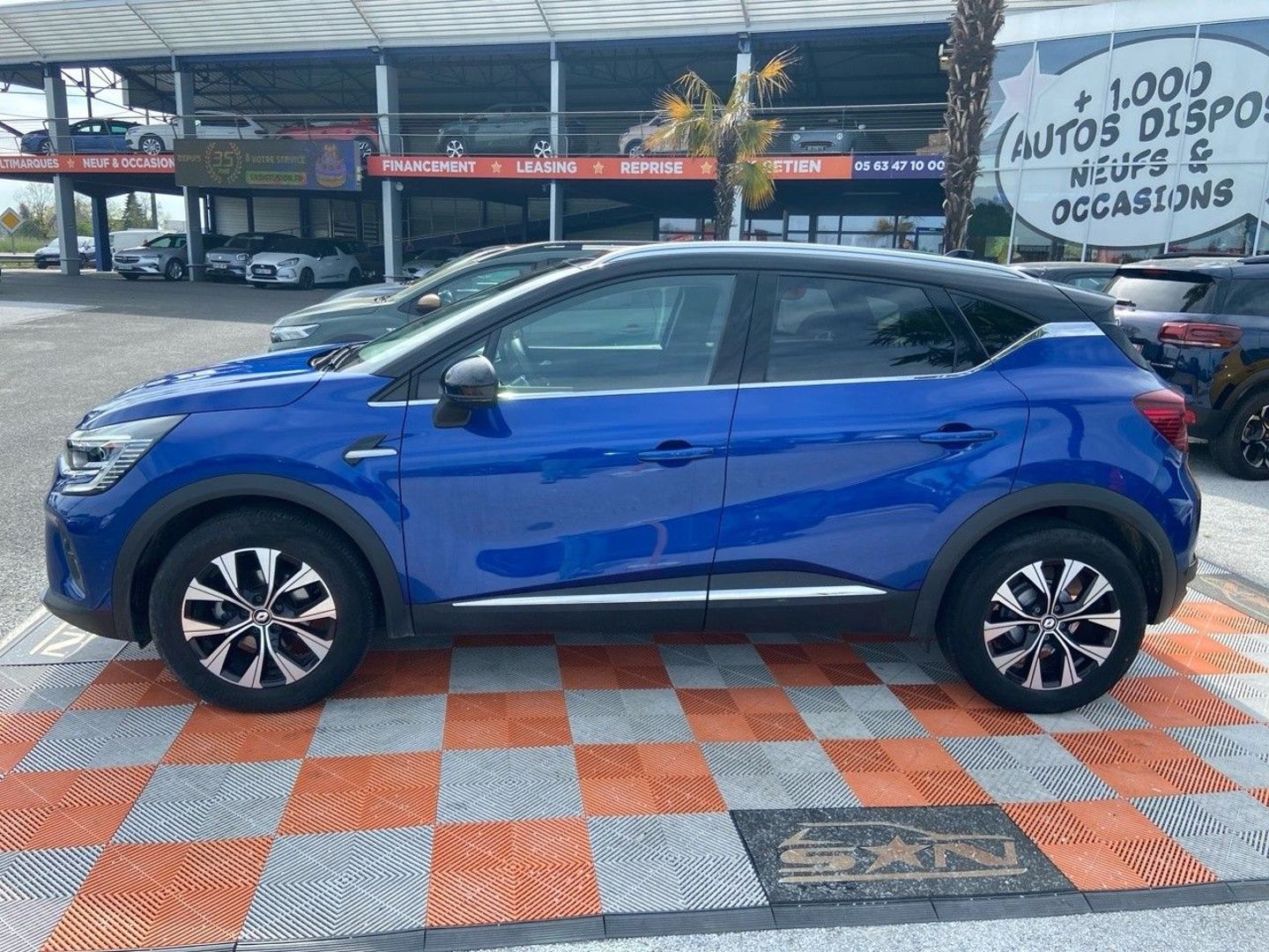 RENAULT CAPTUR - TCe 90 BV6 TECHNO GPS 9.3" Caméra 360° Barres de Toit