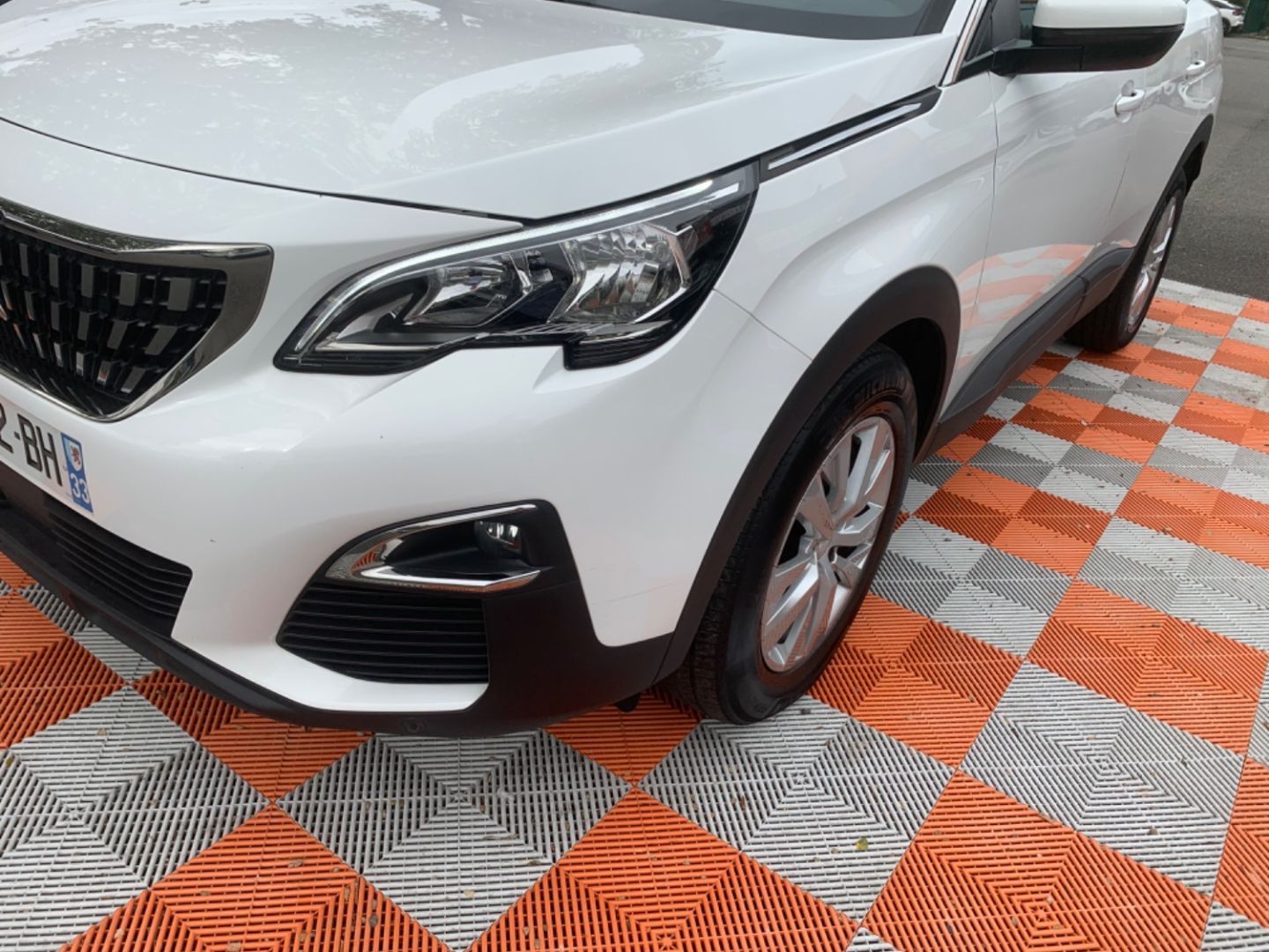 PEUGEOT 3008 - BlueHDi 130 EAT8 ACTIVE BUSINESS GPS