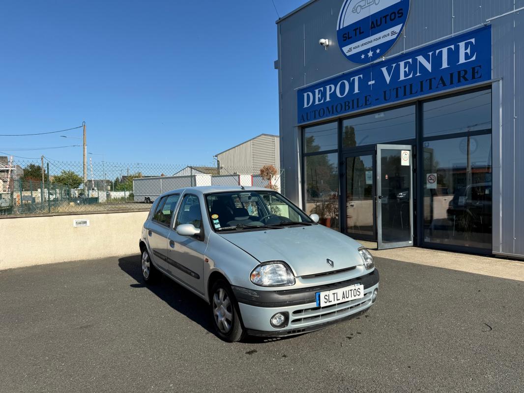 RENAULT CLIO - 2 1.2 I 60 CH BVA EXPRESSION / REPRISE POSSIBLE (2000)