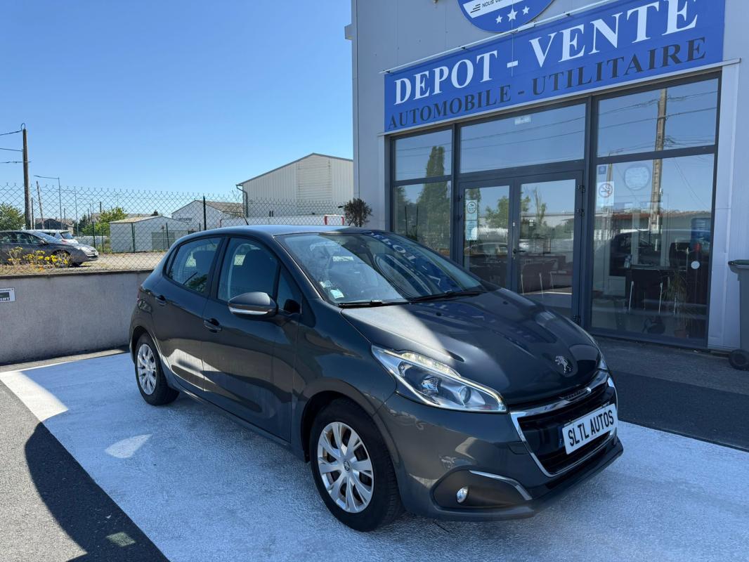 PEUGEOT 208 - 1.2 I 82CH STYLE 6500 KM GARANTIE / REPRISE POSSIBLE (2017)