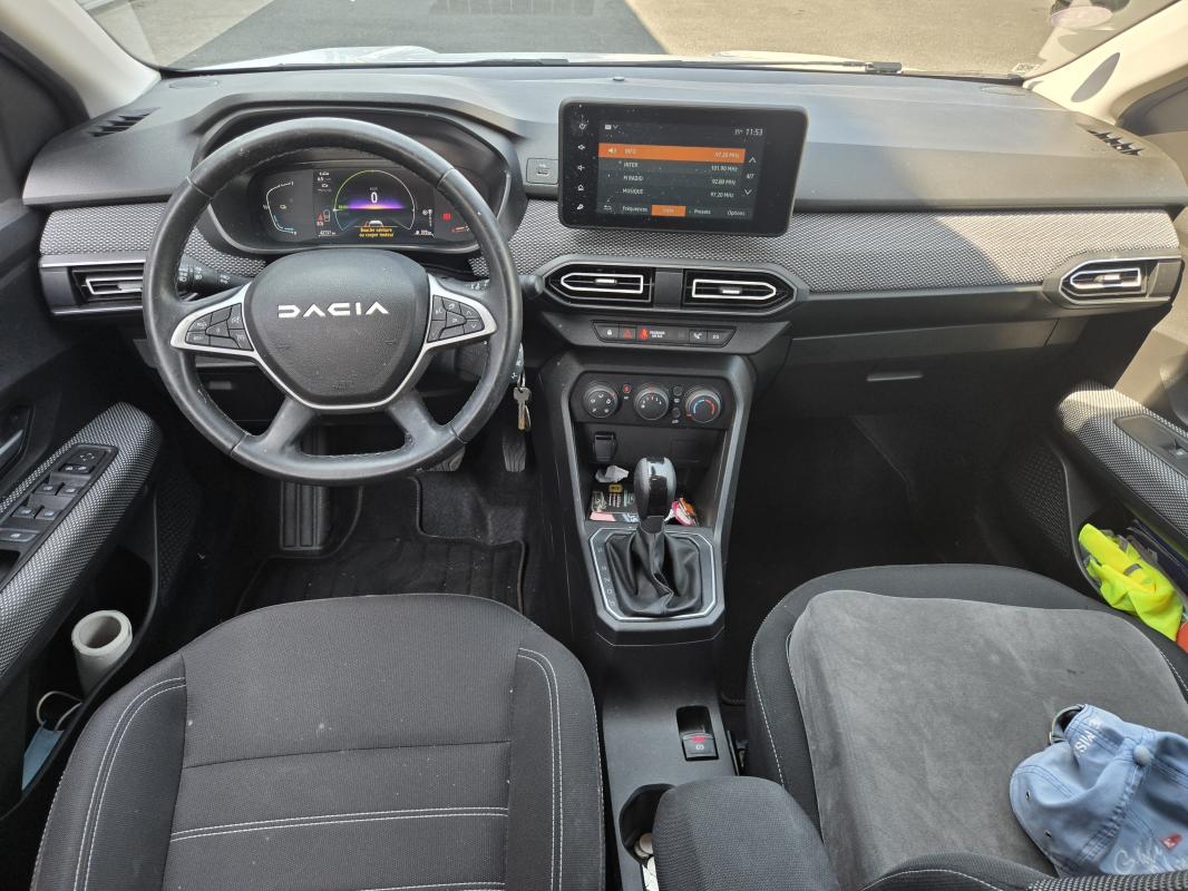 Dacia Jogger - 1.6 L HYBRIDE BVA 140 CV EXPRESSION GARANTIE / REPRISE POSSIBLE