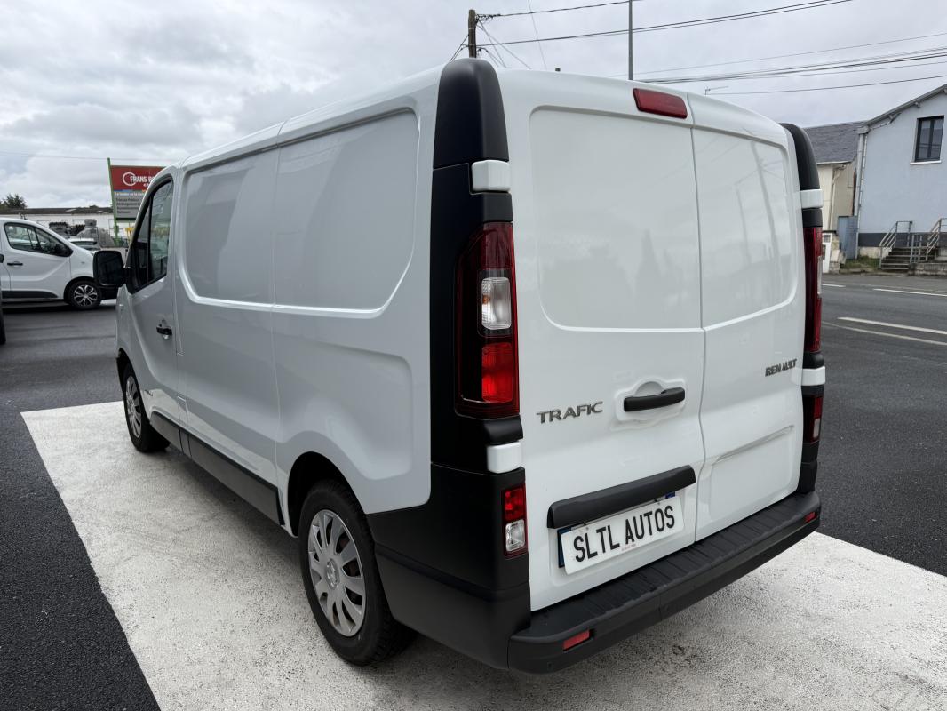 Renault Trafic - 3 1.6 DCI 120 CH CONFORT L1H1 GARANTIE 6 MOIS / REPRISE POSSIBLE