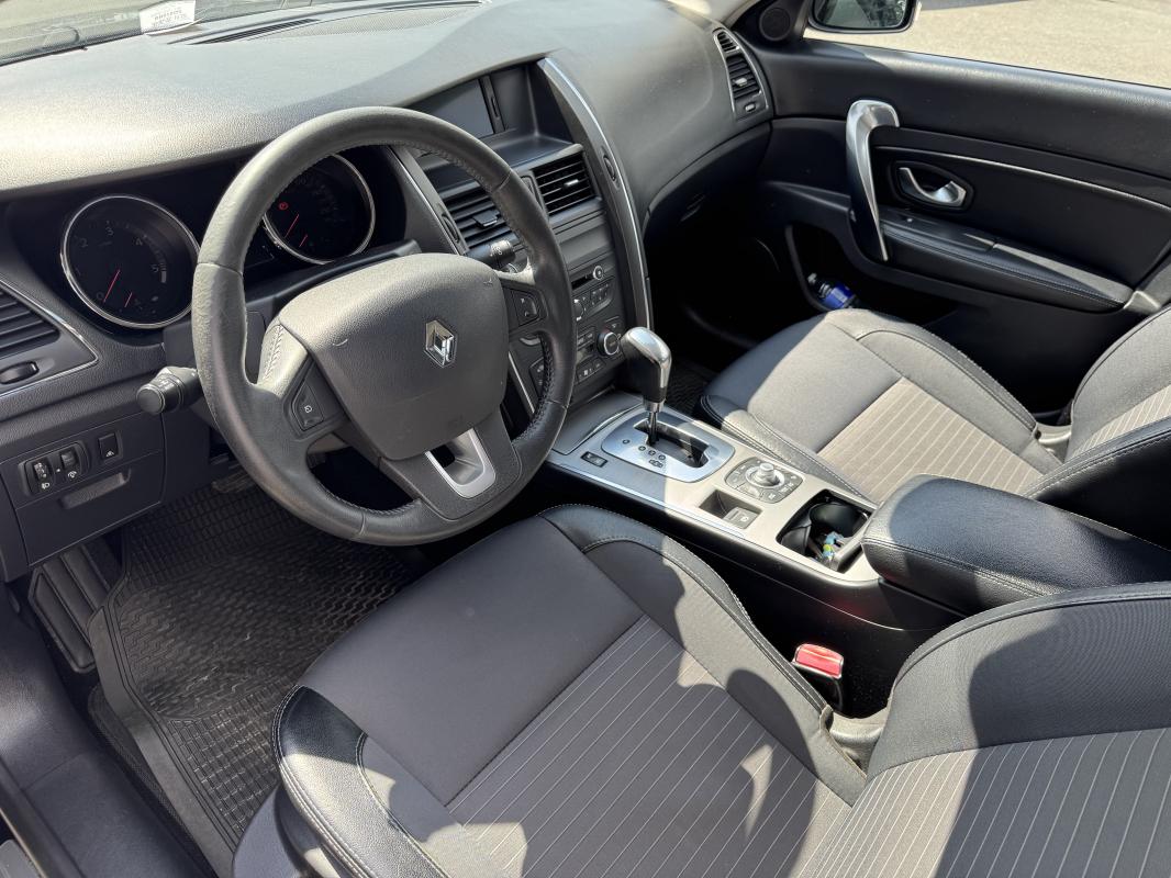 Renault Latitude - 2.0 DCI 173 CH GARANTIE / REPRISE POSSIBLE