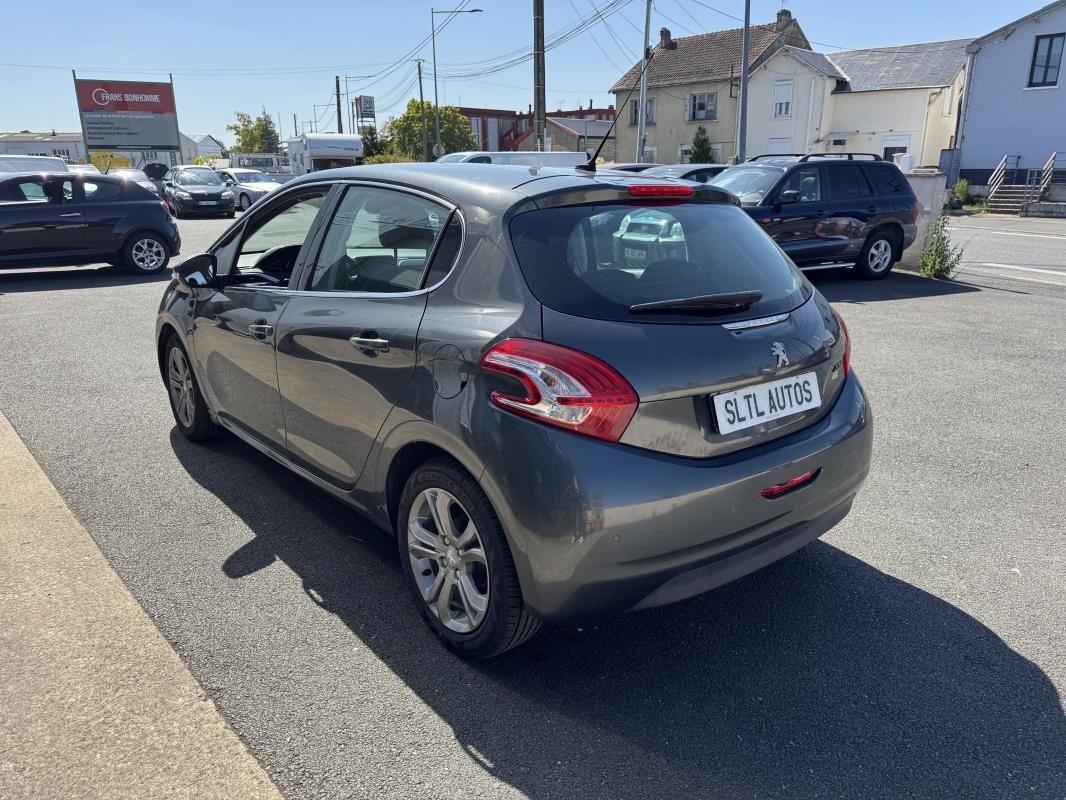 Peugeot 208 - 1.2 VTI 82 CH GARANTIE REPRISE POSSIBLE