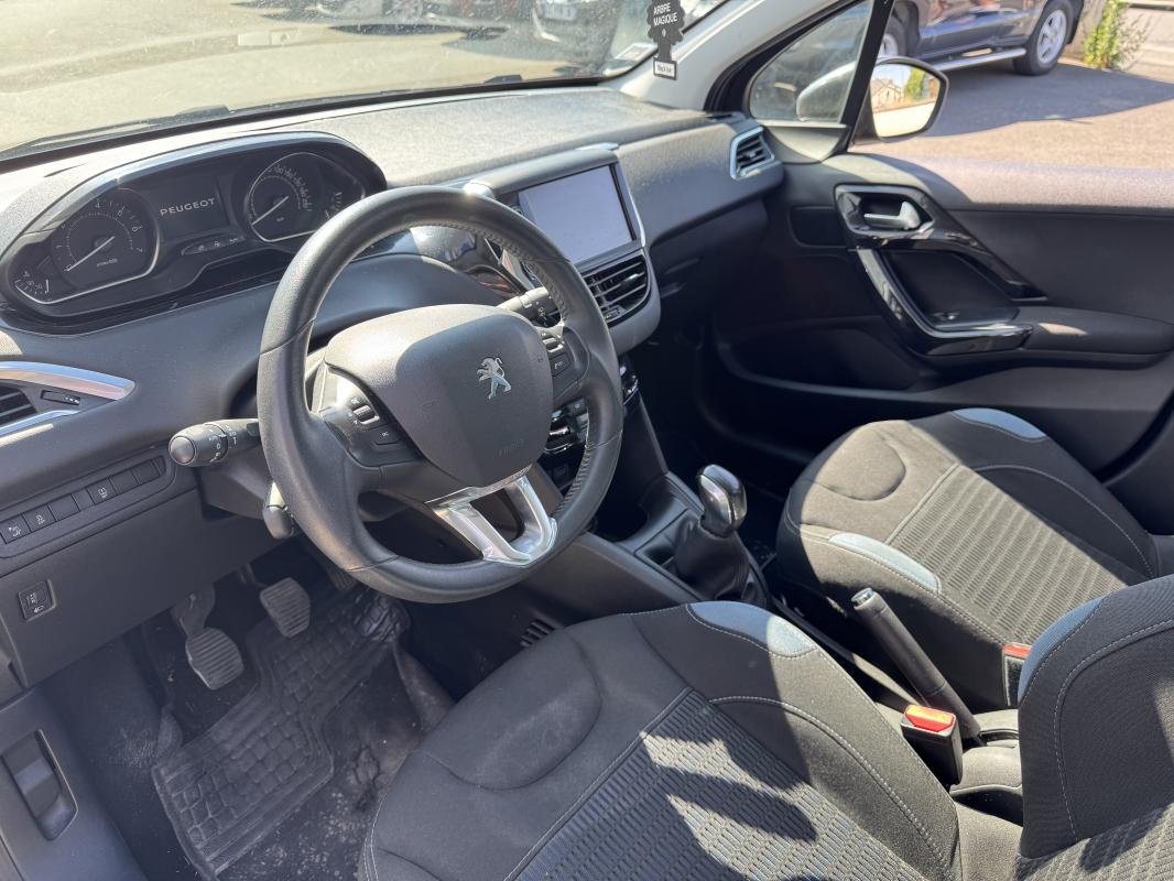 Peugeot 208 - 1.2 VTI 82 CH GARANTIE REPRISE POSSIBLE