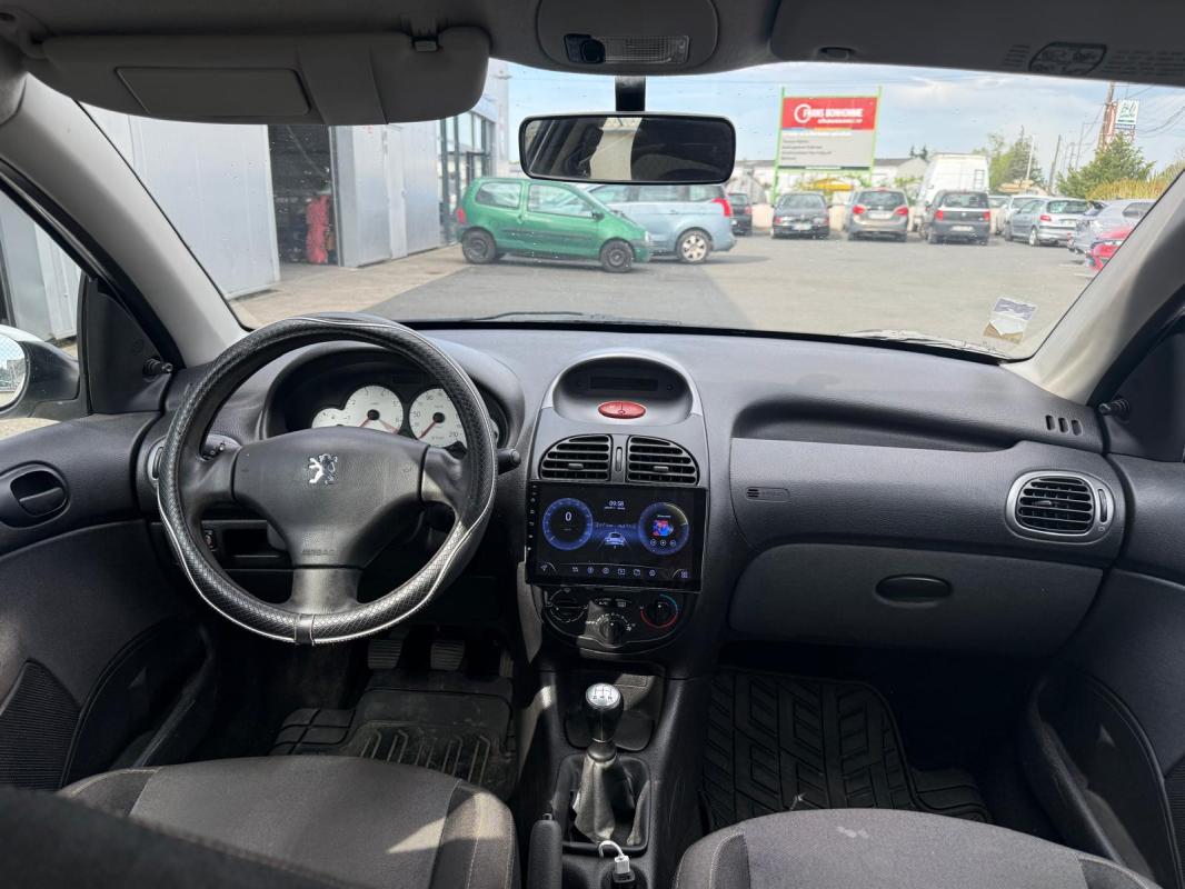 Peugeot 206 - 1.4 i GENERATION 75CH GARANTIE 6 MOIS / REPRISE POSSIBLE