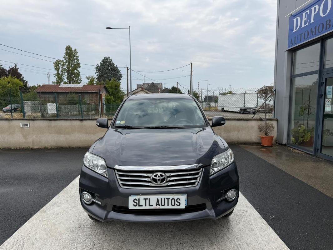 Toyota RAV4 - 2.2 D-4D LOUNGE 150CH GARANTIE 6 MOIS / REPRISE POSSIBLE