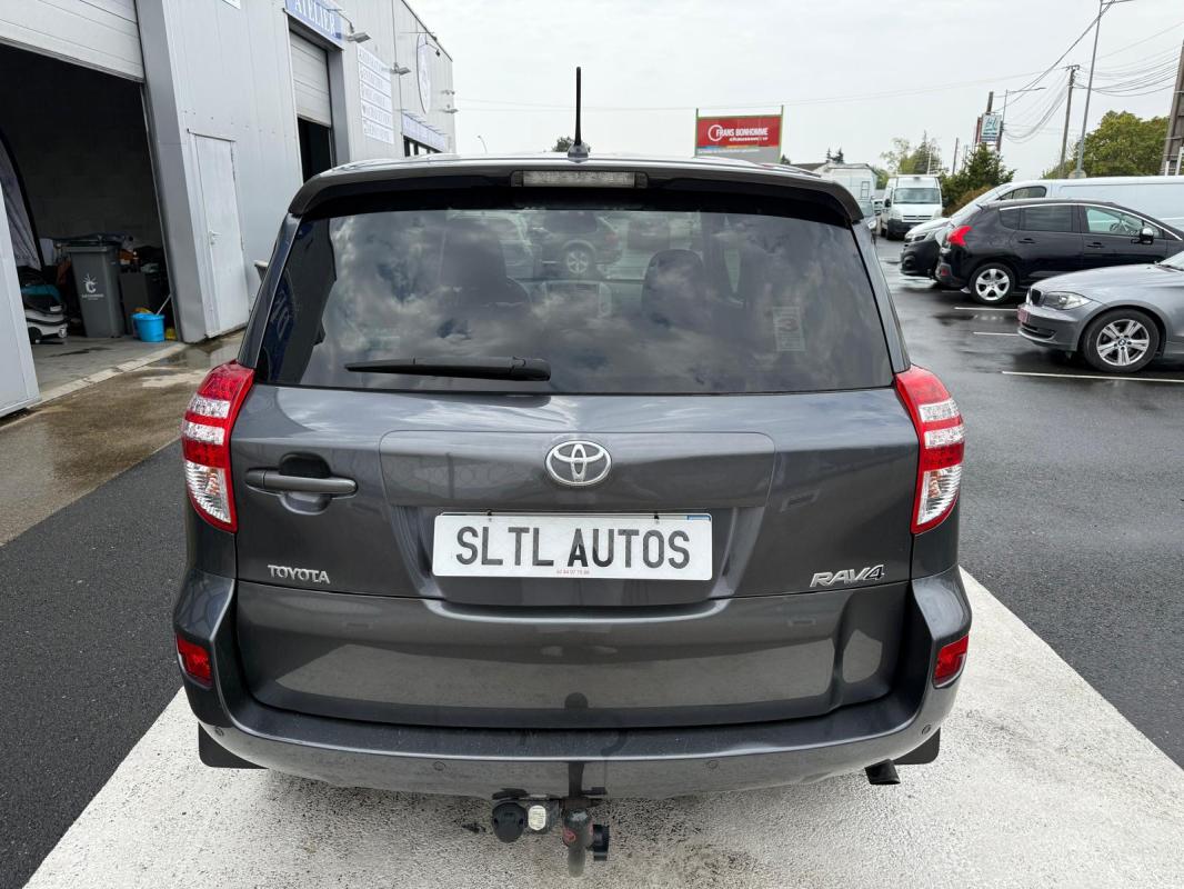 Toyota RAV4 - 2.2 D-4D LOUNGE 150CH GARANTIE 6 MOIS / REPRISE POSSIBLE