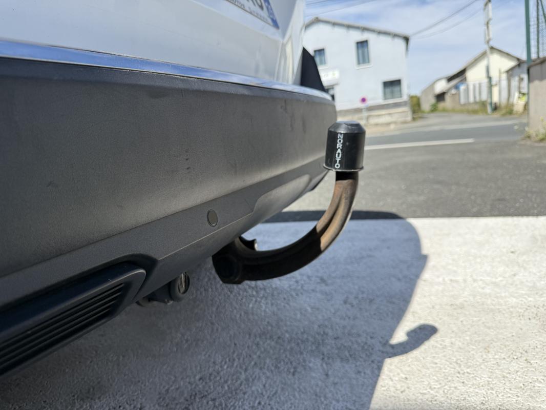 Peugeot 5008 - 1.5 HDI 130 CH 7 PLACES GARANTIE 6 MOIS / REPRISE POSSIBLE