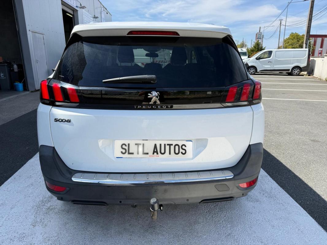Peugeot 5008 - 1.5 HDI 130 CH 7 PLACES GARANTIE 6 MOIS / REPRISE POSSIBLE