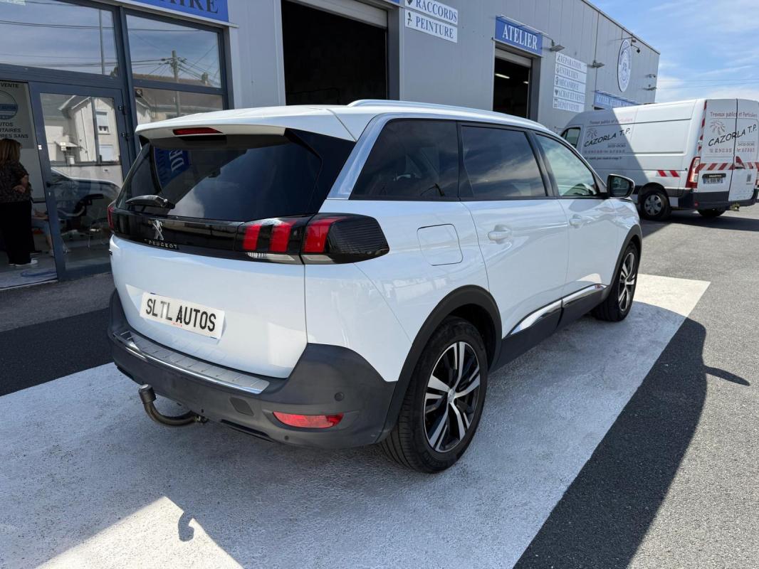 Peugeot 5008 - 1.5 HDI 130 CH 7 PLACES GARANTIE 6 MOIS / REPRISE POSSIBLE