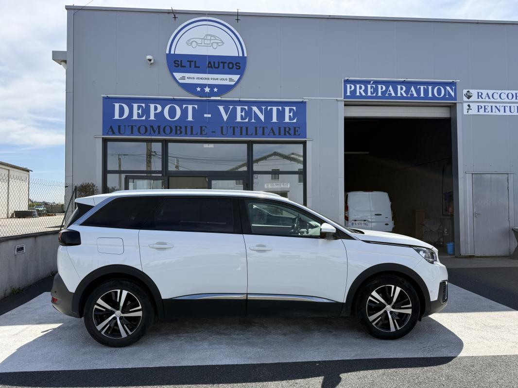 Peugeot 5008 - 1.5 HDI 130 CH 7 PLACES GARANTIE 6 MOIS / REPRISE POSSIBLE