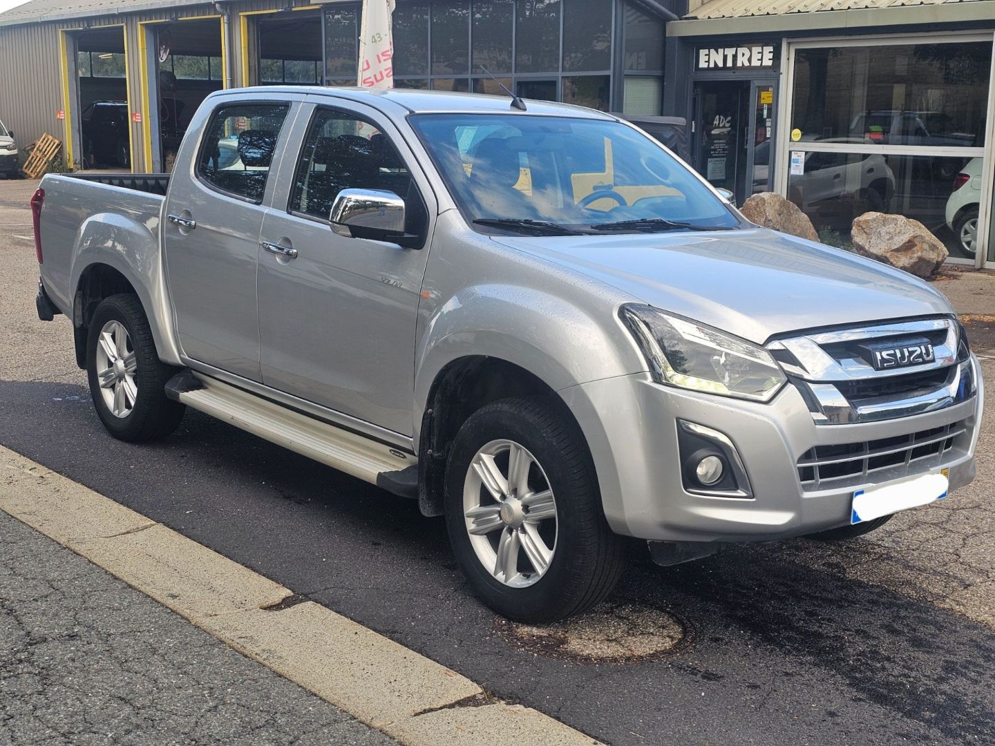ISUZU D-MAX II (3) DOUBLE CABINE SOLAR 4X4 1.9TDI 163CH BV6