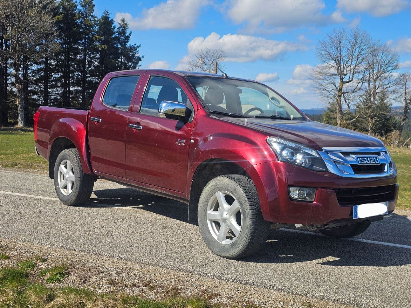 ISUZU D-MAX - II CREW CAB 4X4 2.5 TDI 163 SOLAR A/T BVA (2013)