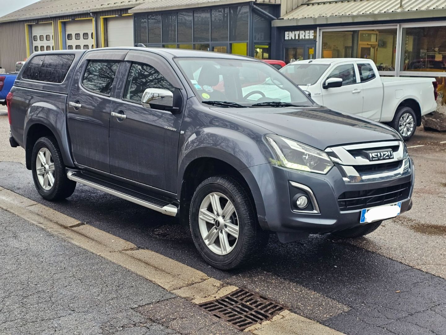 ISUZU D-MAX - 1.9 4X4 CREW CAB QUASAR M/T BV6