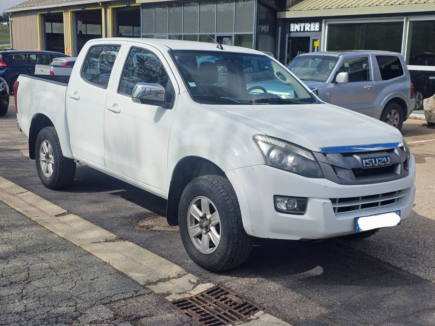 ISUZU D-MAX II - CREW CAB 2.5TDI PLANETE BV6