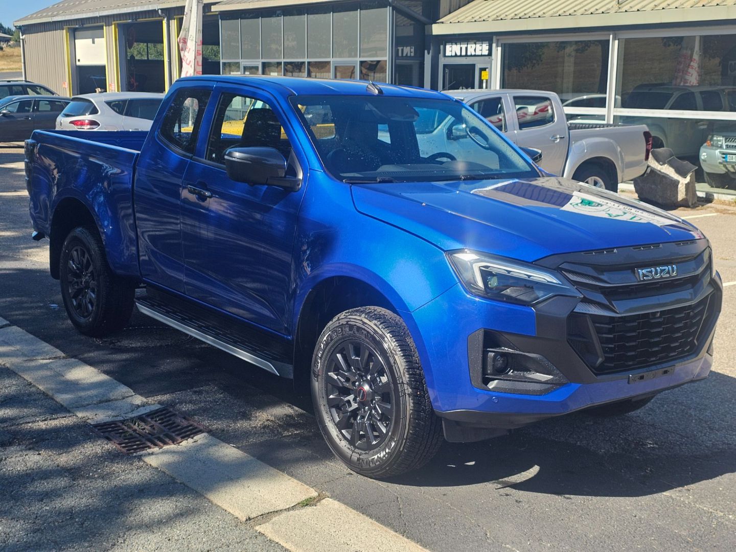 ISUZU D-MAX - 2.2L SPACE CABINE A T NITRO SPORT