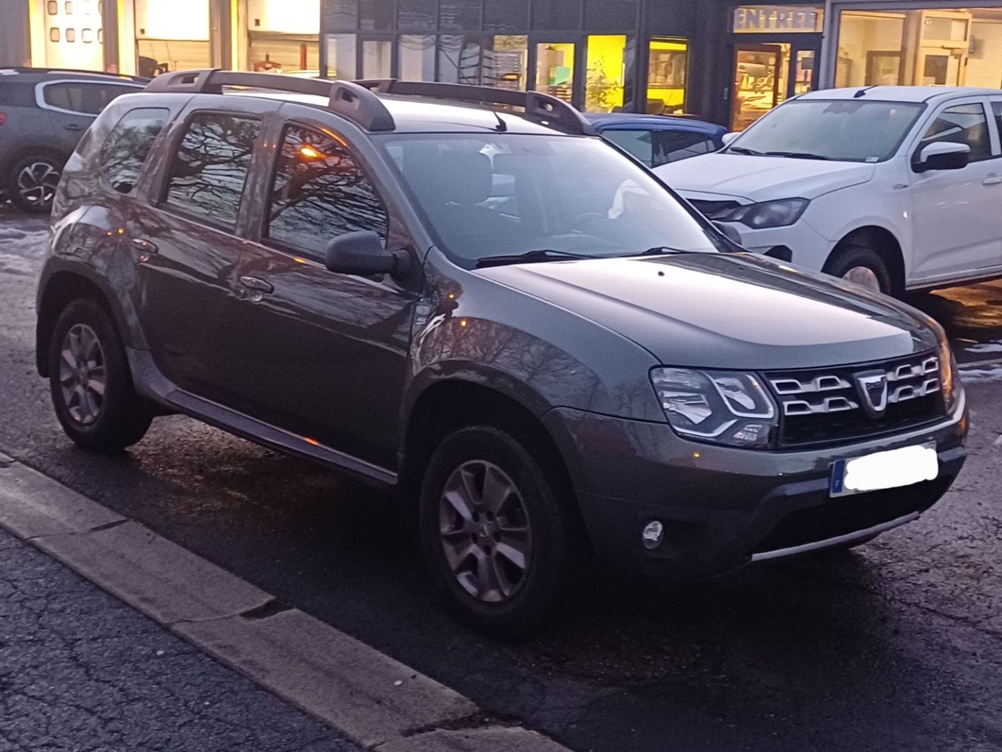 DACIA DUSTER (2) - 1.5 DCI 110 LAUREATE PLUS 4X4 (2014)