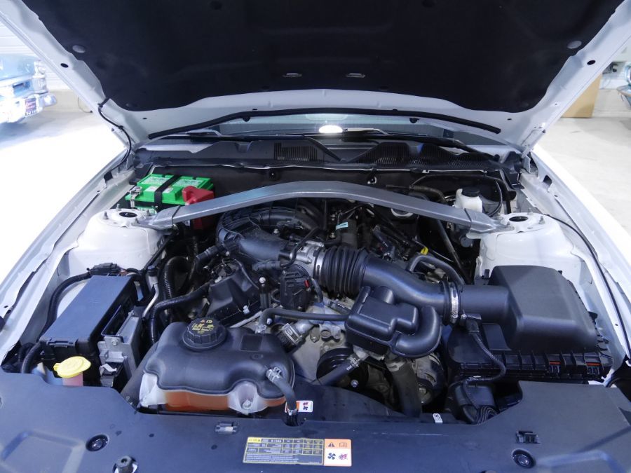 FORD MUSTANG - CABRIOLET V6 GT PREMIUM