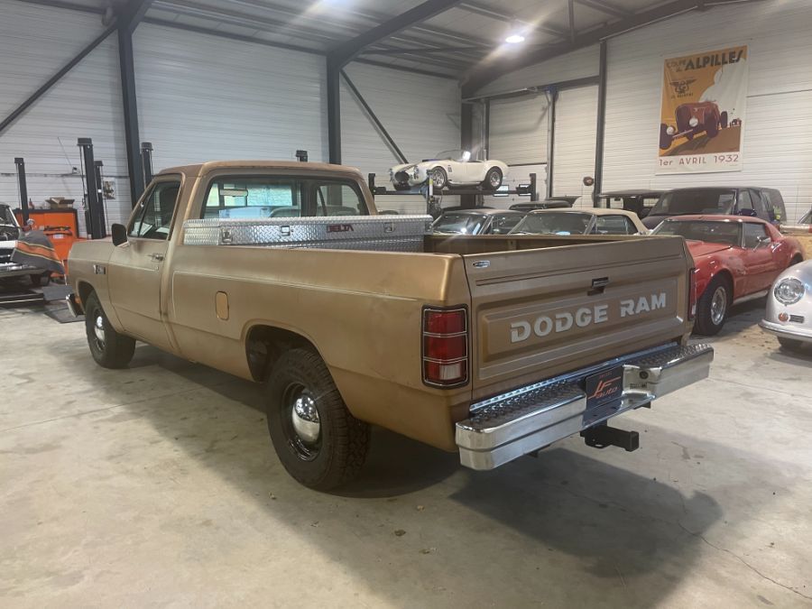 DODGE RAM 6 CYLINDRES - 3.7 D100 6 CYLINDRES