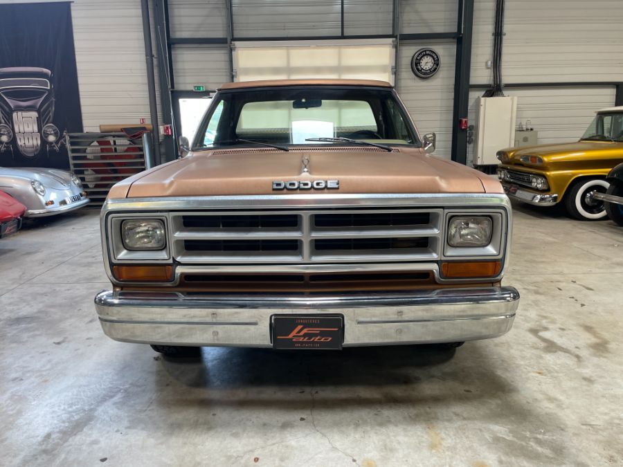 DODGE RAM 6 CYLINDRES - 3.7 D100 6 CYLINDRES