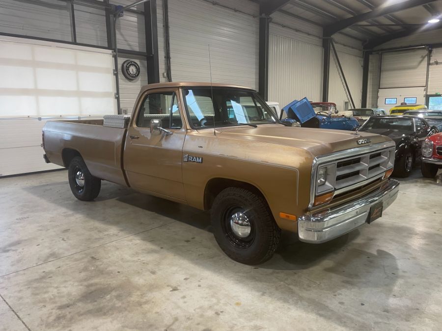 DODGE RAM 6 CYLINDRES - 3.7 D100 6 CYLINDRES