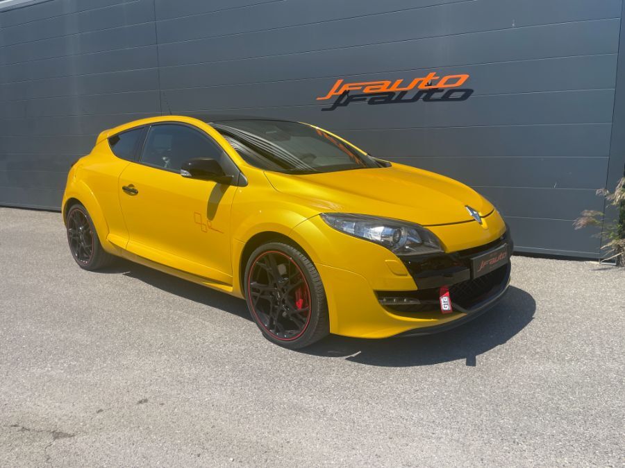 RENAULT MEGANE III RS TROPHY 265 ch N° 384 - 2.0 RS TROPHY 265 ch N° 384