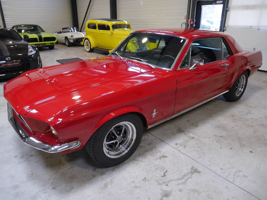FORD MUSTANG - COUPE 68 V8 BOITE AUTO