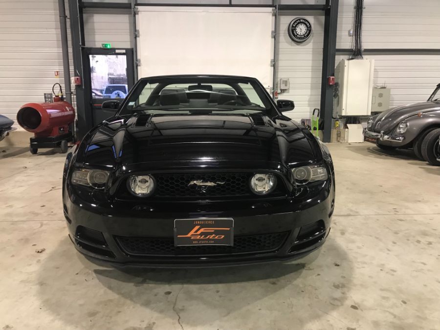 FORD MUSTANG - CALIFORNIA SPECIAL 5.0 L CABRIOLET