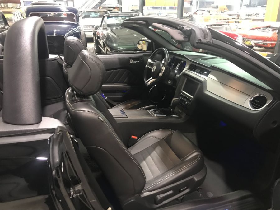 FORD MUSTANG - CALIFORNIA SPECIAL 5.0 L CABRIOLET