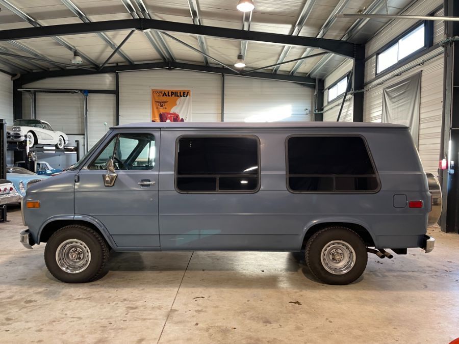 CHEVROLET CHEVY VAN G20 - G20