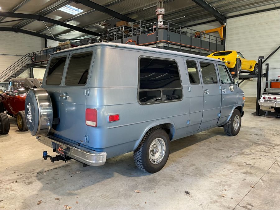 CHEVROLET CHEVY VAN G20 - G20