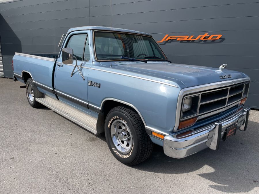 DODGE RAM LE 150 - 5.2 V8