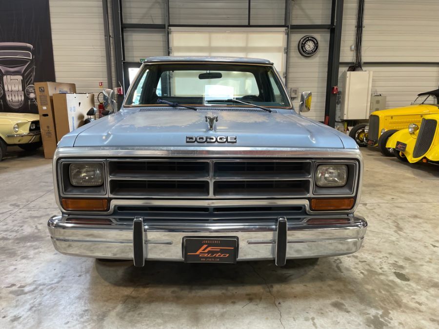 DODGE RAM LE 150 - 5.2 V8