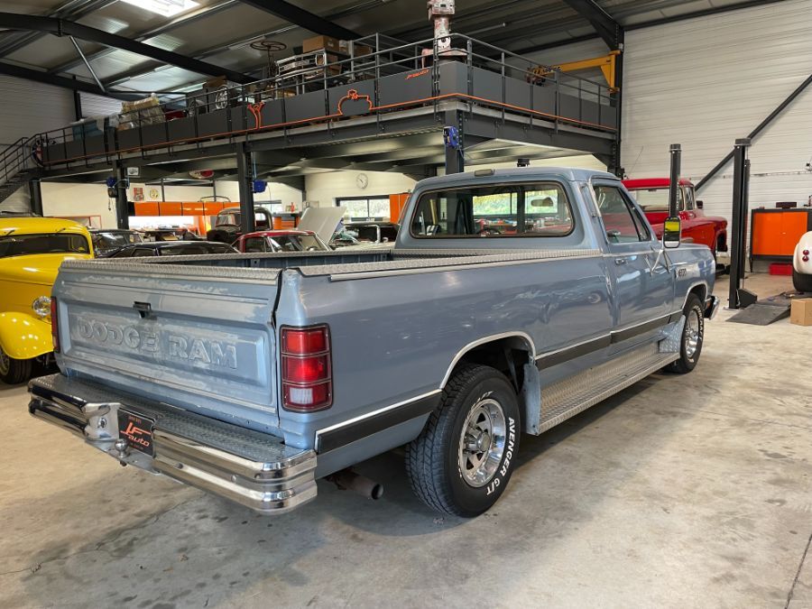 DODGE RAM LE 150 - 5.2 V8