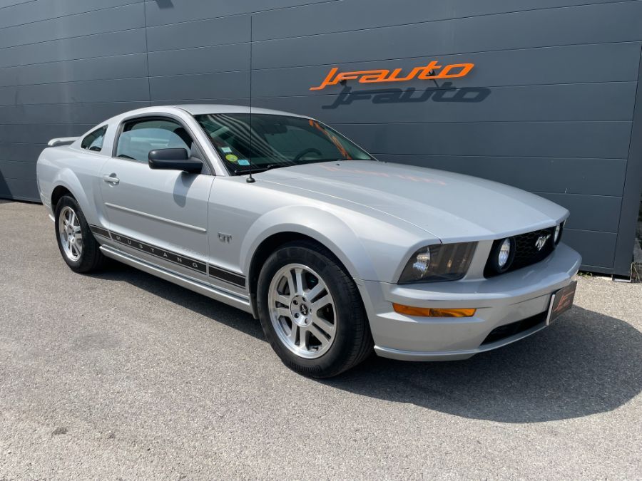 FORD MUSTANG - 4.6 COUPE V8 PREMIUM (2006)